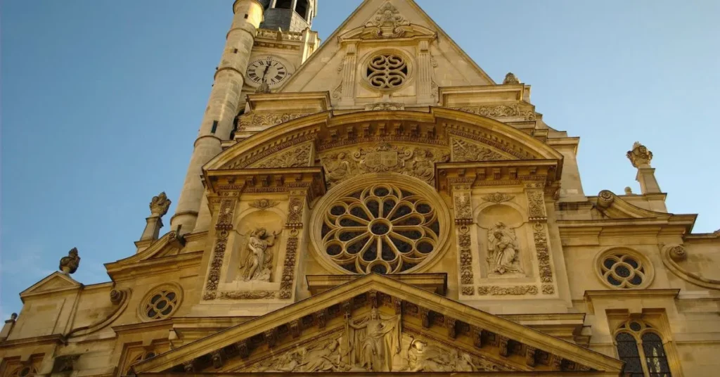 8 melhores lugares de Paris para dar um beijo