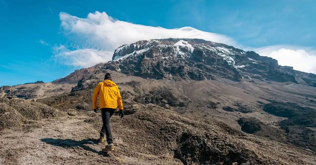 Por que você deveria viajar sozinho?