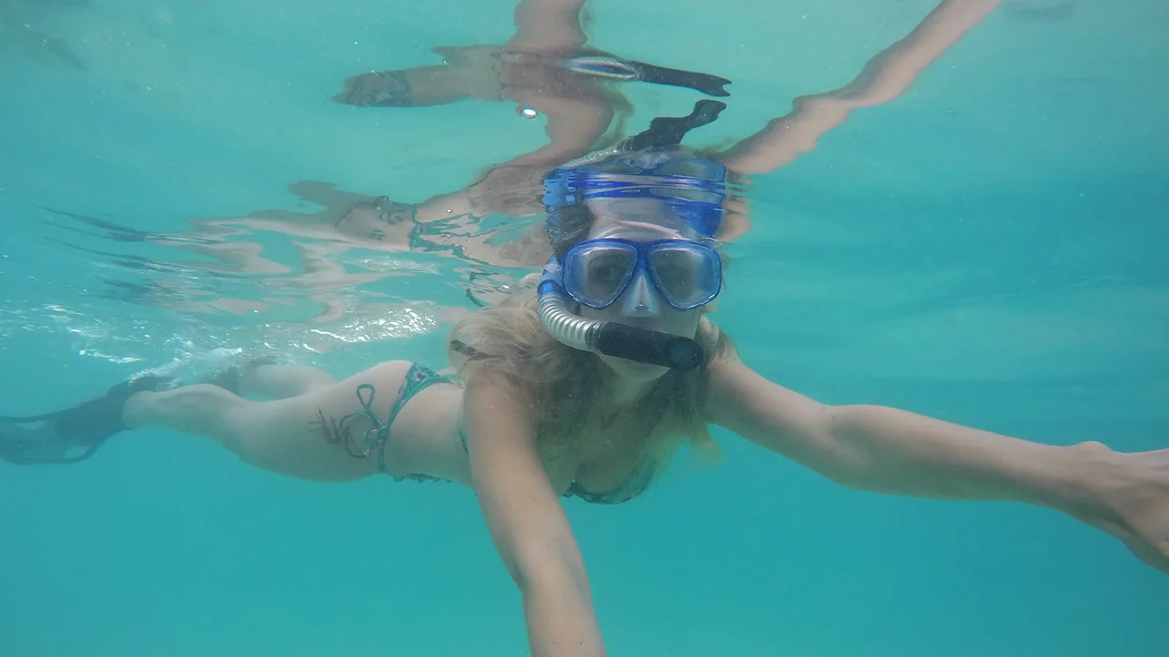 Como é a praia Boca Catalina em Aruba? Dá para fazer snorkel por lá?