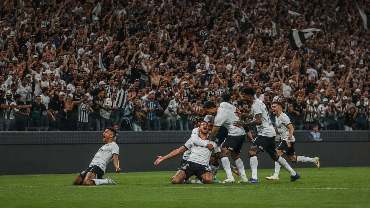 Por que comemoramos gols de forma tão intensa?