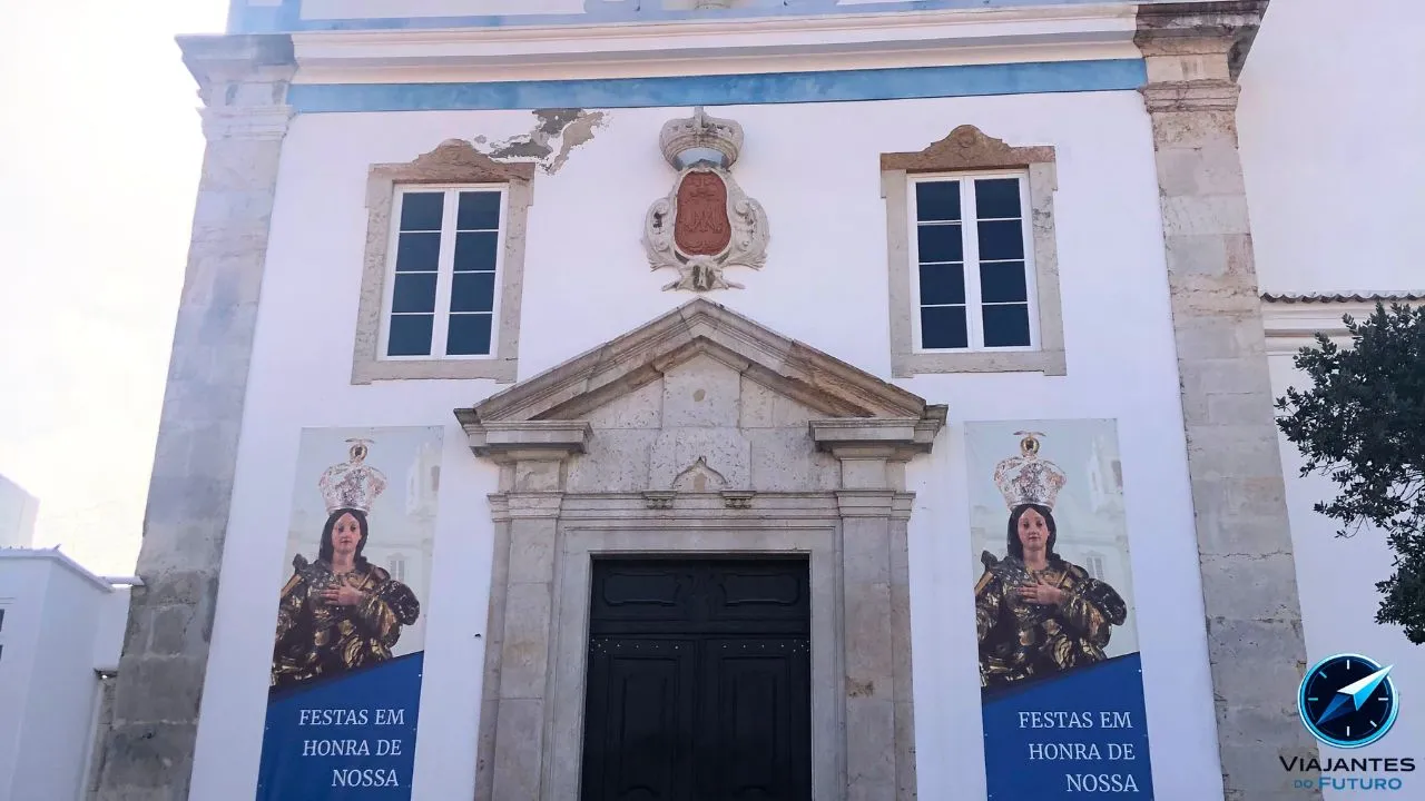 A cidade portuguesa onde cada rua parece pintada de uma cor diferente